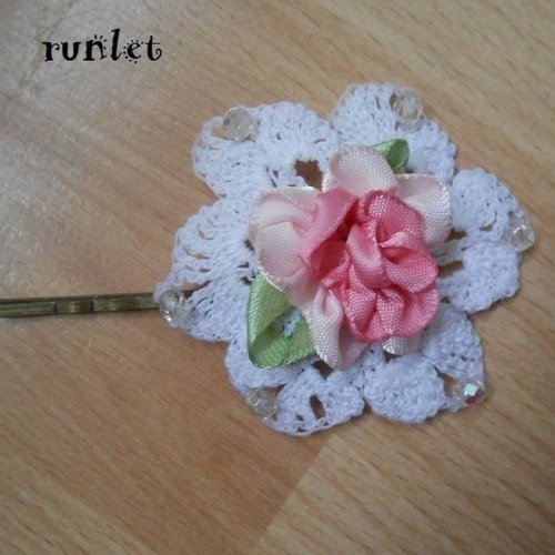 Pince a cheveux fleur mariage.