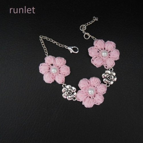 Bracelet fleurs roses au crochet, bracelet femme, bijoux fait main