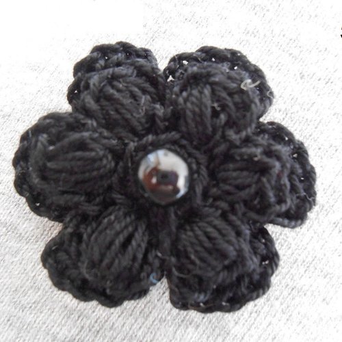 Fleurs noir au crochet,fleurs au crochet,fleur a coudre