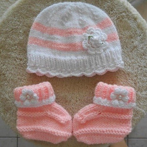 Bonnet bébé et chaussons naissance laine