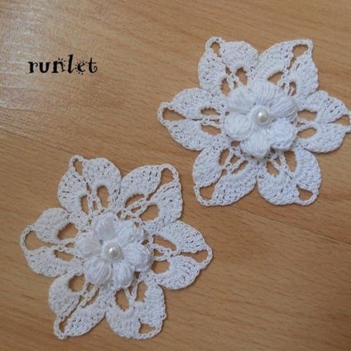 Fleur blanche au crochet fait main