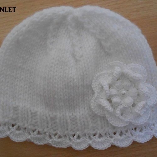 Bonnet bébé tricot laine blanche fille naissance fait main