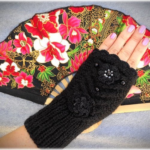 Mitaines  laine brodées crochet,cadeau femme noel