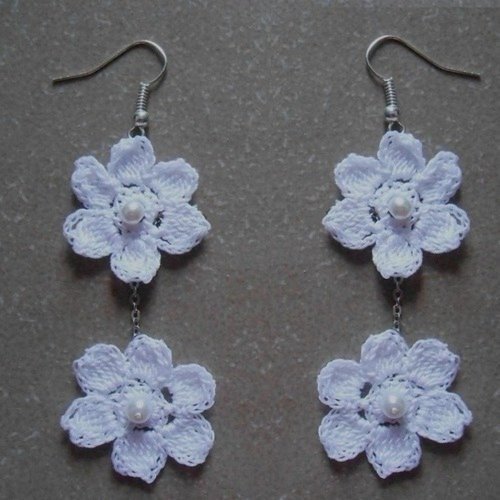 Boucles d'oreilles fleur blanc,bijoux mariage crochet