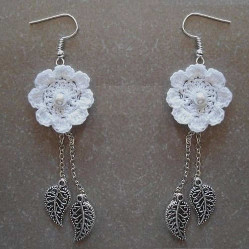 Boucles d'oreilles fleur crochet