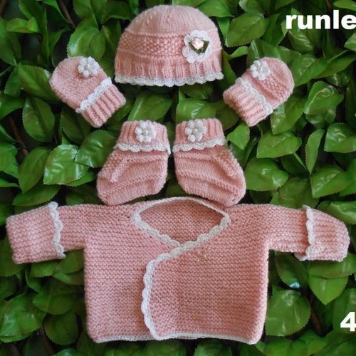 Ensemble bébé laine rose,brassière et chaussons bebe laine,ensemble tricot main bébé