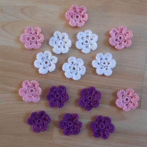 Fleurs en coton au crochet pour creation