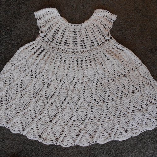 Robe bebe au crochet pour bebe fille 18-24mois