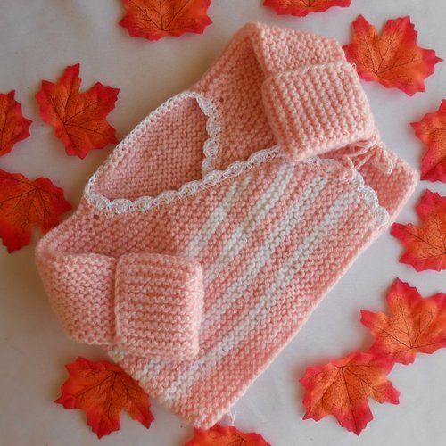 Brassière cache coeur bébé en laine ,cadeau naissance  bebe fille.
