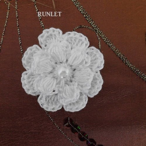 Fleurs au crochet a coudre coton