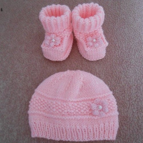 Bonnet chaussons  bébé fille laine rose naissance