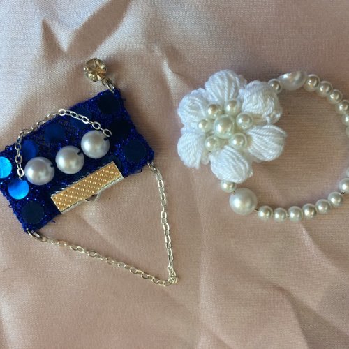 Sac  barbie fait main,bijoux perles bleu.