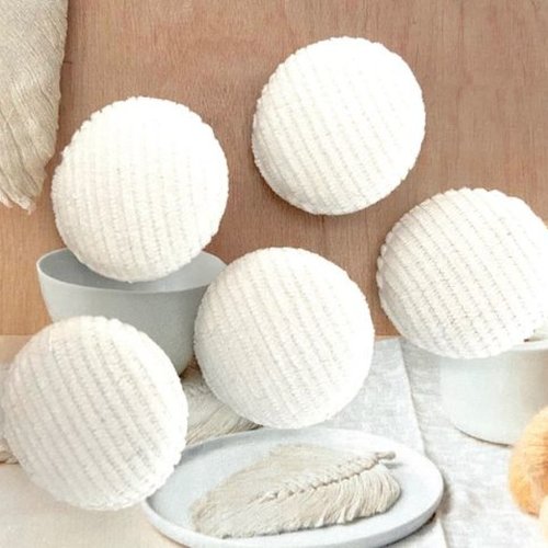 Bouton recouvert en tissu velours côtelé milleraies blanc cassé manteau robe chemise