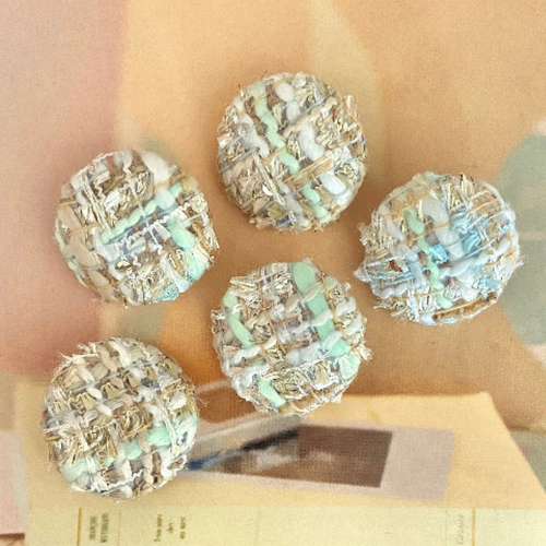 Bouton recouvert en tissu tweed lurex beige or blanc vert bleu manteau chemise robe