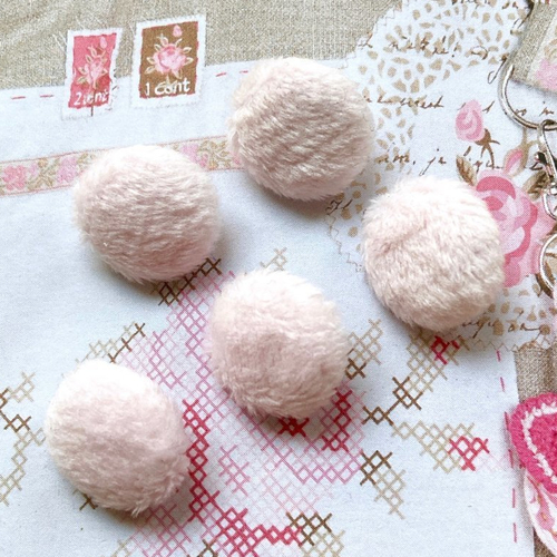 Bouton recouvert en tissu velours minkee doux rose clair bebe enfant manteau chemise robe