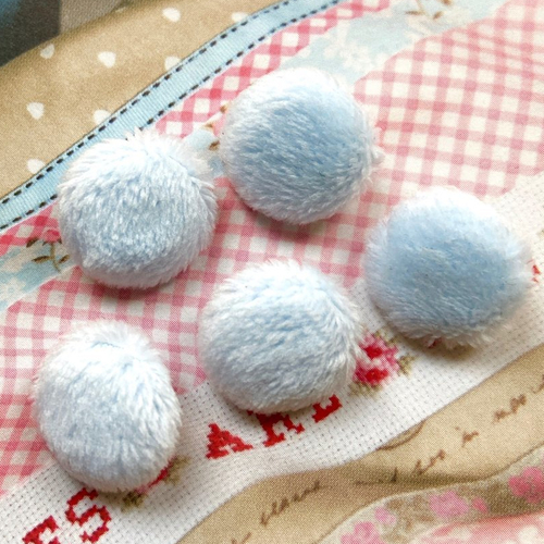 Bouton recouvert en tissu velours minkee doux bleu clair bebe enfant manteau chemise robe