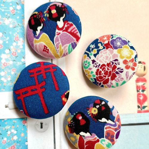 4 boutons recouvert en tissu femme geisha fleur japonais bleu 3.2 cm
