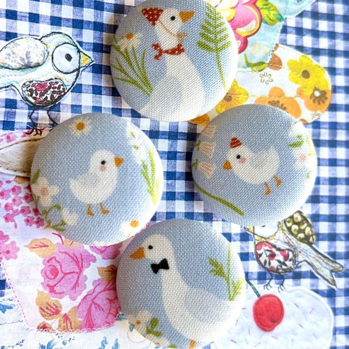 4 boutons recouvert en tissu canard familie bleu clair 3 cm
