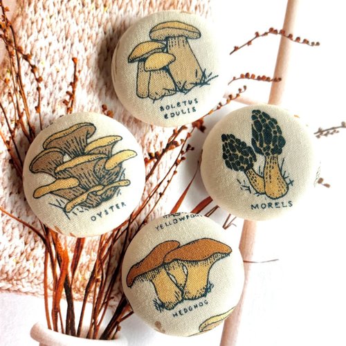 4 gros boutons recouvert en tissu champignon foret beige 3.2 cm