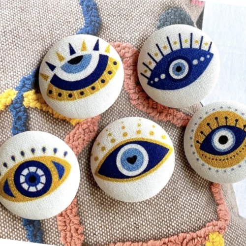 5 gros boutons recouvert en tissu mauvais œil crème bleu 3 cm