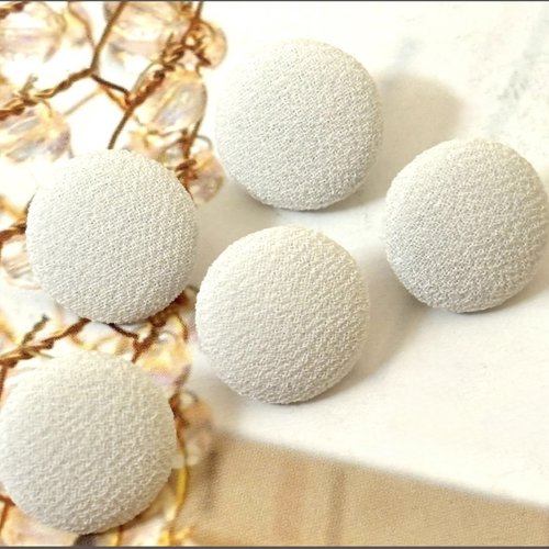5 petit boutons recouvert en tissu crêpe costume robe de mariée mariage crème
