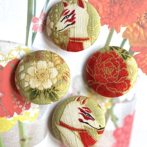 4 gros boutons recouvert en tissu fleur renard motif japonais vert rouge 3.8 cm