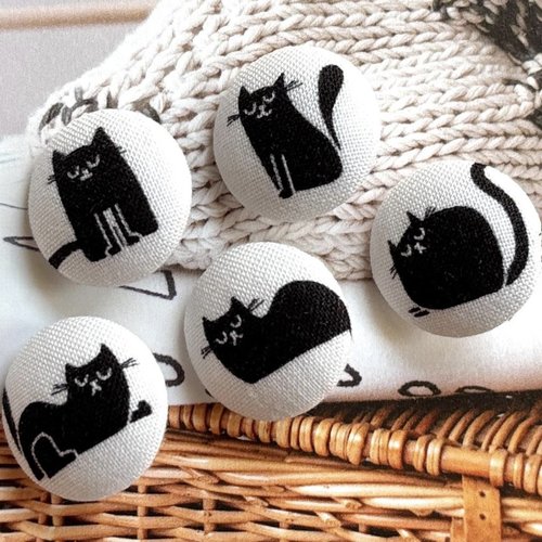 5 boutons recouvert en tissu chat animaux blanc noir 2 cm