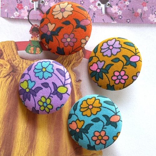 4 gros boutons recouvert en tissu petit pan fleur violet bleu 3 cm