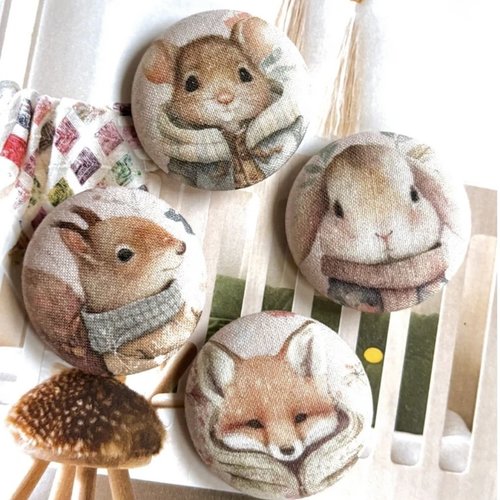 4 gros boutons recouvert en tissu lapin souri renard marron 3.8 cm