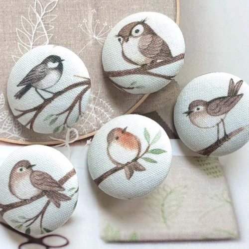 5 boutons recouvert en tissu oiseaux printemps vert clair marron 3 cm