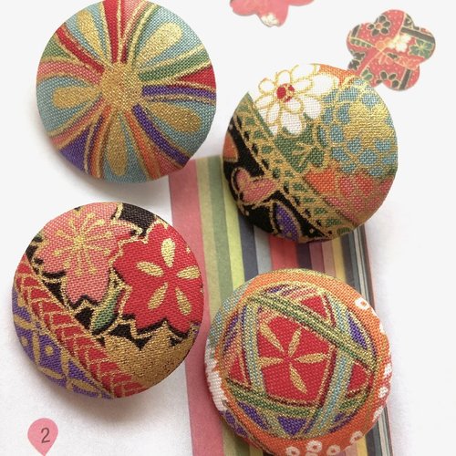 4 gros boutons recouvert en tissu fleur sakura motif japonais 3 cm