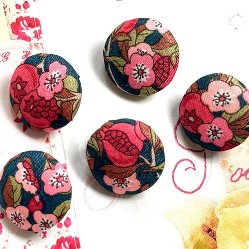 5 boutons recouvert en tissu liberty of london fleur fruit rose 2 cm