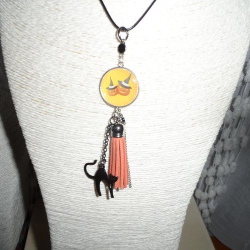 Collier cabochon argenté" deux citrouilles pour halloween "