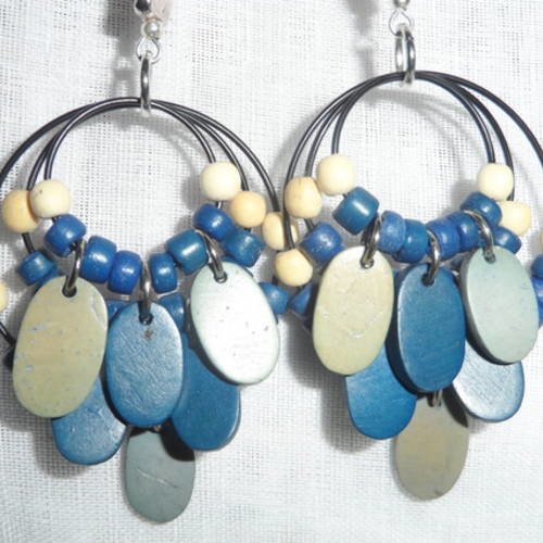 Boucles d'oreilles " eléonore " créoles perles en bois de coco bleu et sequins 