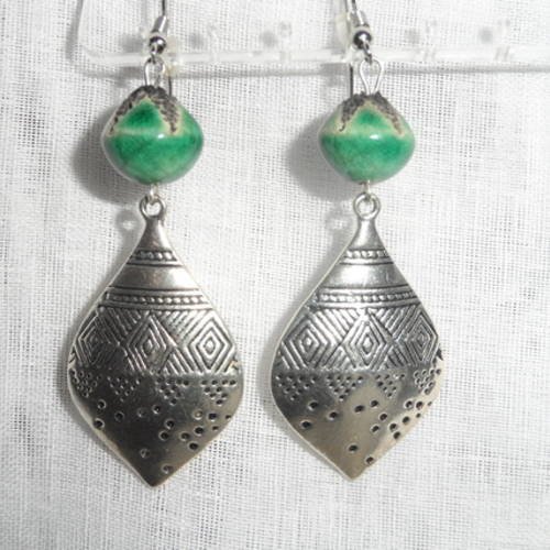 Boucles d'oreilles ethniques " sarah " perles en céramique artisanale et métal argenté 