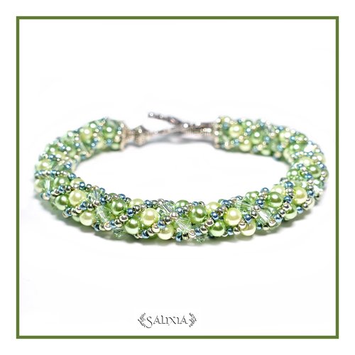 Bracelet "sweet green" tissé à l'aiguille perles japonaises cristal vert perles vert clair et foncé (#sr7)