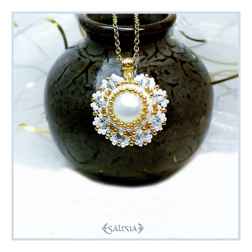 Collier pendentif floral "louisa" ivoire nacré chaine acier inoxydable doré (#c67)