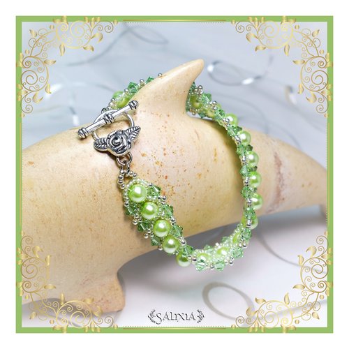 Bracelet "light green" tissé à l'aiguille perles japonaises cristal et perles vert tendre toggle ou mousqueton au choix (#pl10)