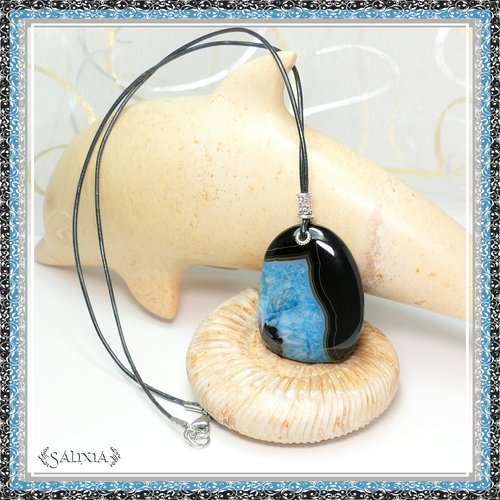 Pièce unique - collier pendentif pierre fine d'agate striée inclusion de quartz bleu cordon cuir noir (#c105)