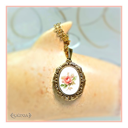 Piéce rare - collier pendentif de style victorien cabochon porcelaine japonaise laiton doré antique haute qualité (#c130.a)