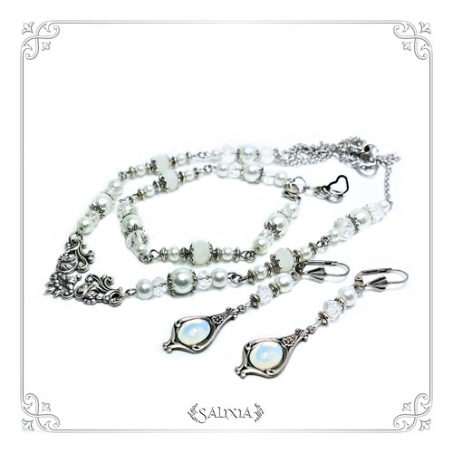 Pièce unique - collier victorien miranda cristal perles blanches nacrées connecteur floral en laiton très haute qualité (#c91 p102)