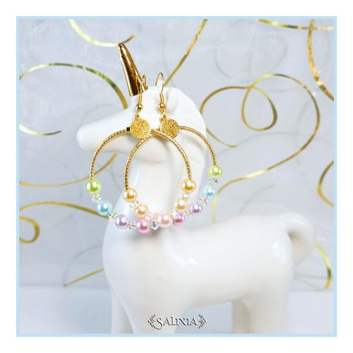 Boucles d'oreilles créoles arc en ciel pastel cristal et perles nacrées laiton doré à l'or fin (#bo504)