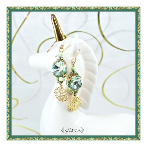 Boucles d'oreilles "oriana" cabochons cristal vert clair filigrane doré à l'or fin dormeuses ou crochets acier inoxydable doré (#bo532)