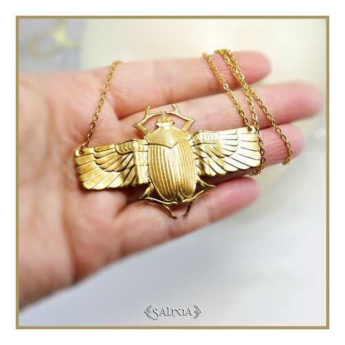 Pièce unique - collier esprit art nouveau pendentif scarabée sacré en relief en laiton très haute qualité (#c191)