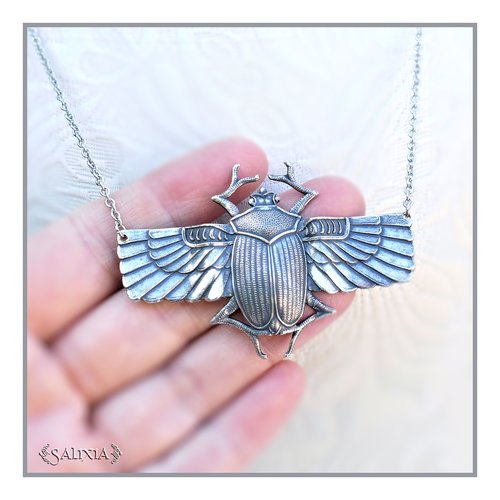 Pièce unique - collier esprit art nouveau pendentif scarabée sacré en relief en laiton plaqué argent sterling haute qualité (#c225)