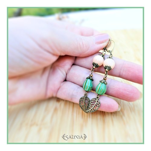 Boucles d'oreilles perles de jade pêche, gouttes de bohème vertes patiné bronze doré dormeuses ou crochets au choix (#bo669)