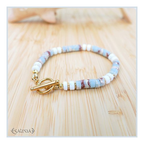 Bracelet perles heishi bleu pastel marbré perles dorées à l'or fin toggle ou mousqueton acier inoxydable doré (#bc228)