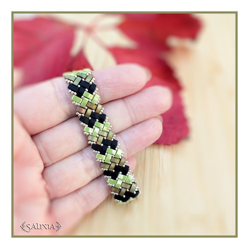 Bracelet tissé perles tila 4 rangs tons vert mousqueton acier inoxydable. (#bc266)