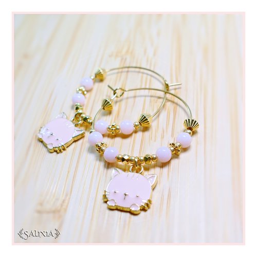 Boucles d'oreilles kara pink, perles de jade, perles plaquées or 24 carats, breloques chat rose, créoles acier inoxydable doré (#bo606)