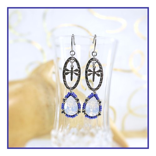 Pièce unique - boucles d'oreilles cabochons cristal blanc opale crochets acier inoxydable (#bo766)